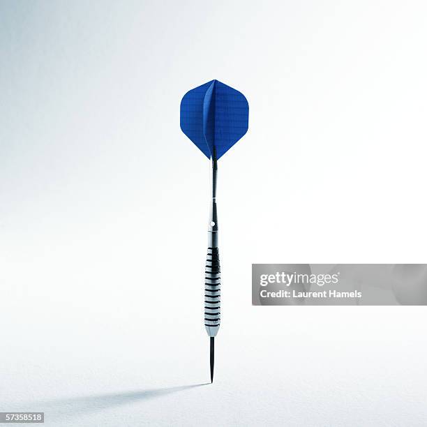 dart - darts stock pictures, royalty-free photos & images