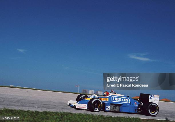 Alex Caffi of Italy drives the Osella Squadra Corse Osella FA1I Alfa Romeo V8 during practice for the Brazilian Grand Prix on 11 April 1987 at the...