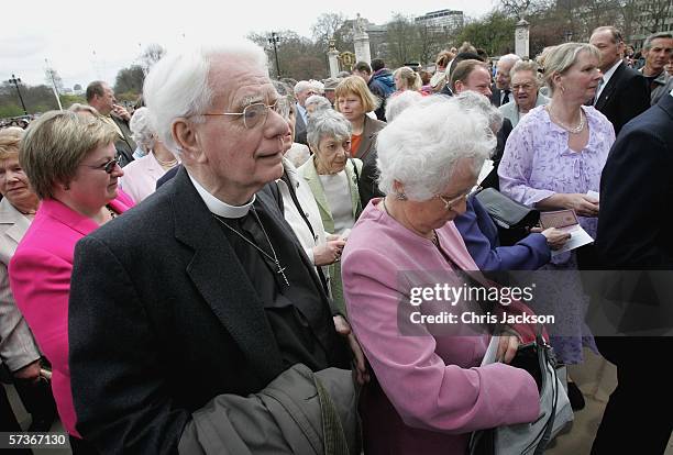 The Reverend and Mrs Amos Cresswell wait in queue before attending the Queen's 80th Birthday Lunch on April 19, 2006 at Buckingham Palace in London,...