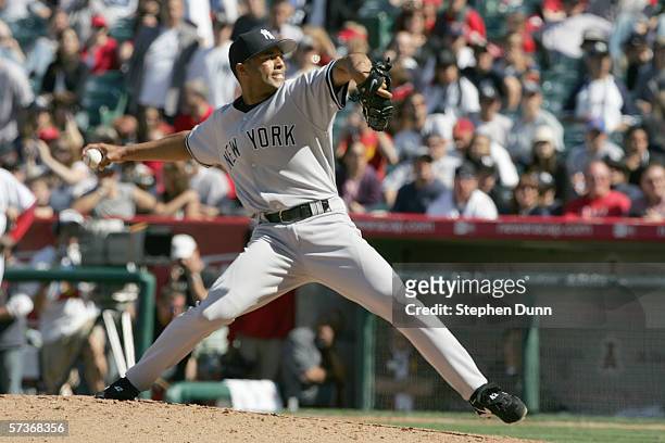 Pitcher Mariano Rivera of the New York Yankees winds back to pitch during the game against the Los Angeles Angels of Anaheim on April 9, 2006 at...