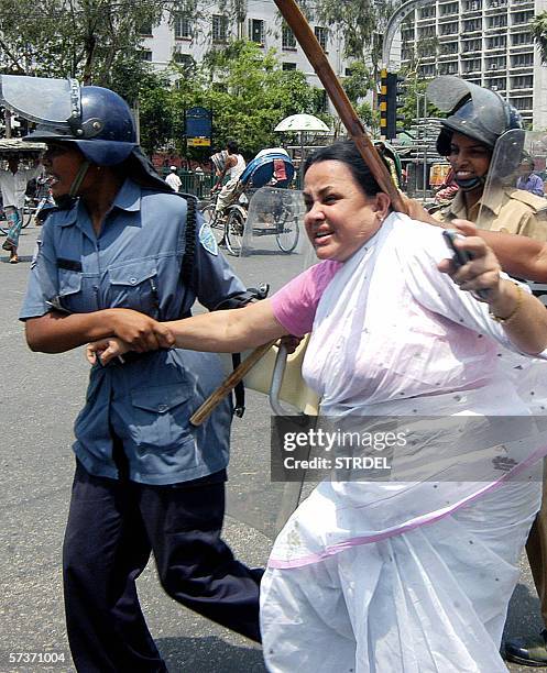 Female Riot Police 17 Bangladesh Riot Female Police Stock Photos, High-Res Pictures, and ...