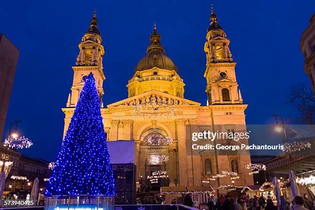 christmas tree in budapest - budapest winter stock pictures, royalty-free photos & images