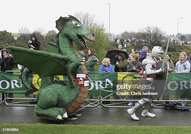 Lloyd Scott is seen starting the London Marathon in a suit of armour and draggin a dragon on April 23, 2006 in Greenwich Park.The Marathon is the...