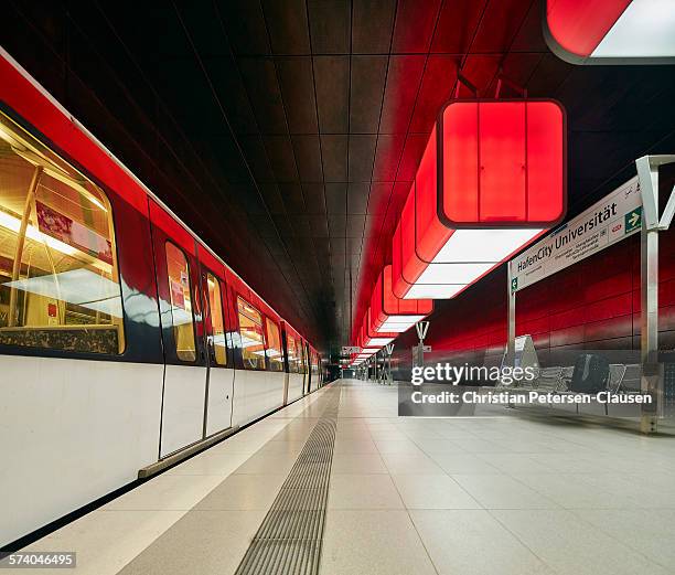 subway station in hamburg, germany - metro hamburg stock pictures, royalty-free photos & images