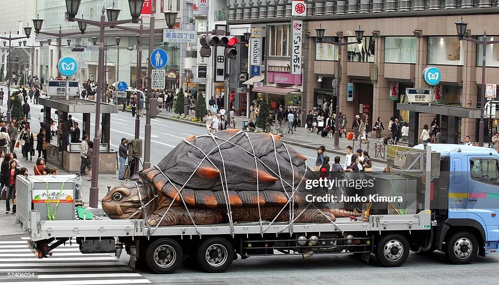 Gamera Goes Through Tokyo