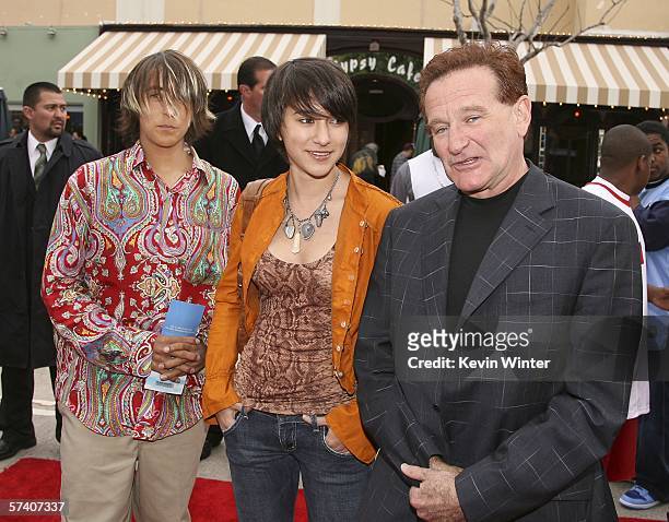 Actor Robin Williams and his son Cody and daughter Zalda pose at the premiere of Columbia Picture's "RV" at the Village Theater on April 23, 2006 in...