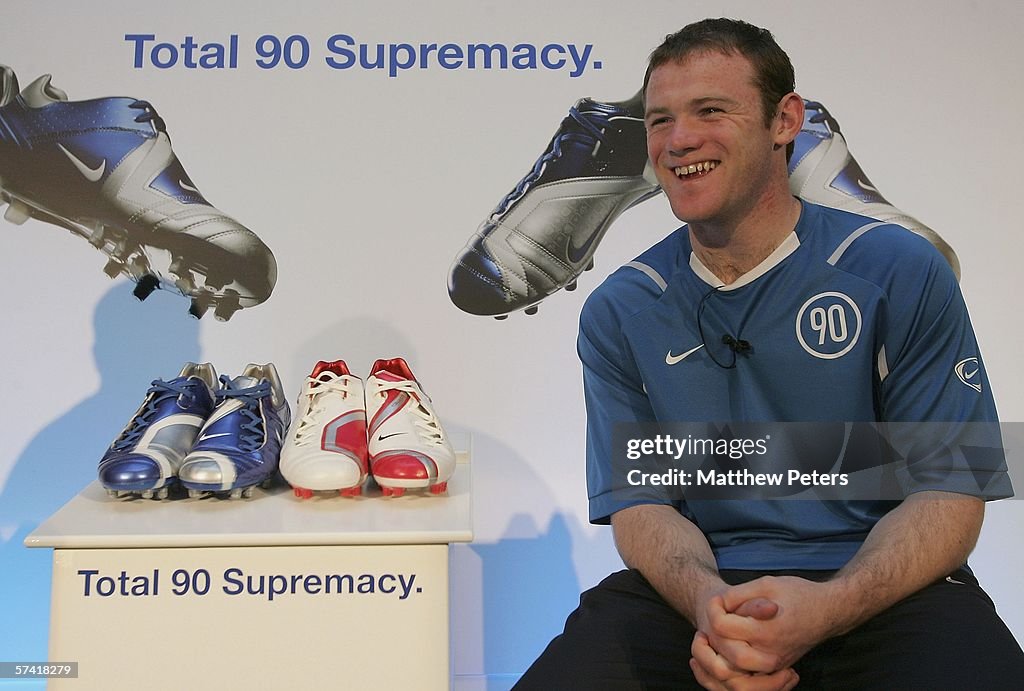 Wayne Rooney launches new Nike boot