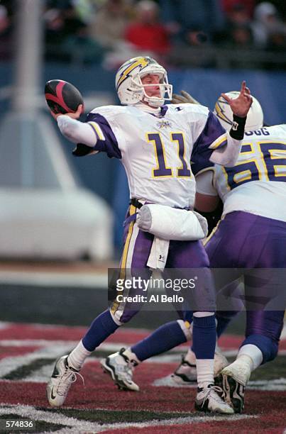 Casey Weldon of the Birmingham Bolts throws a pass during the game against the New York/New Jersey Hitmen at the Giants Stadium in East Rutherford,...