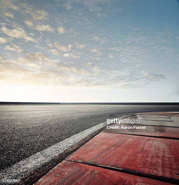 race track corner - sporttrack stock pictures, royalty-free photos & images