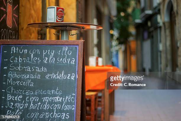 terrace bar - provinz sarragossa stock-fotos und bilder
