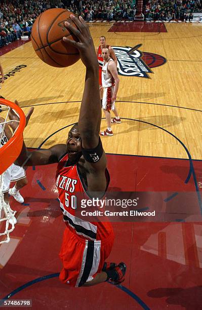 Zach Randolph of the Portland Trail Blazers goes for the dunk against the Cleveland Cavaliers on March 17, 2006 at Quicken Loans Arena in Cleveland,...