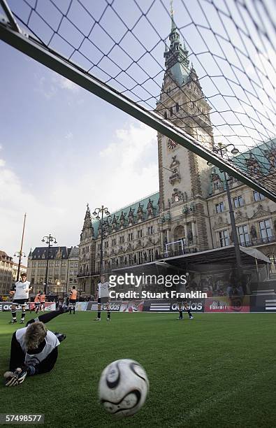 Action in front of the Hamburg Rathaus from the 15 -16 years old boy final match between Hamburg and Schleswig Holstein during the Adidas +10...