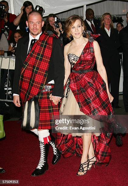 Actress Sarah Jessica Parker with designer Alexander McQueen attend the Metropolitan Museum of Art Costume Institute Benefit Gala: Anglomania at the...