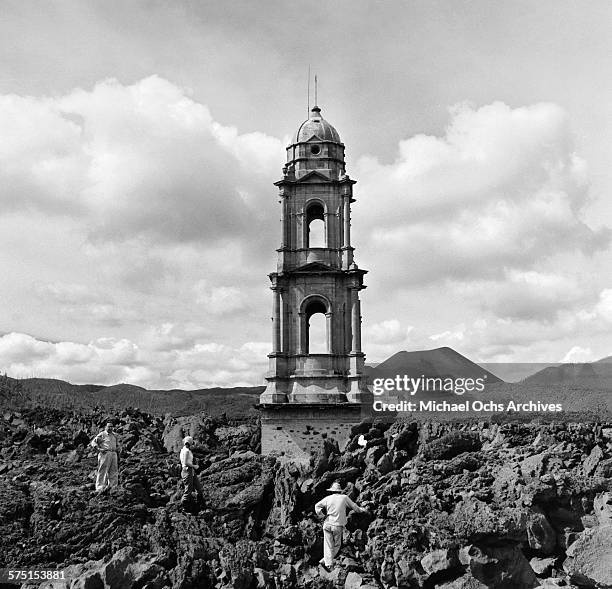 30 fotos e imágenes de San Juan Parangaricutiro - Getty Images 30 fotos e imágenes de San Juan Parangaricutiro - Getty Images