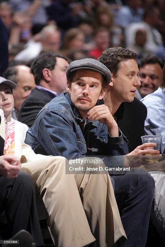 Indiana Pacers v New Jersey Nets