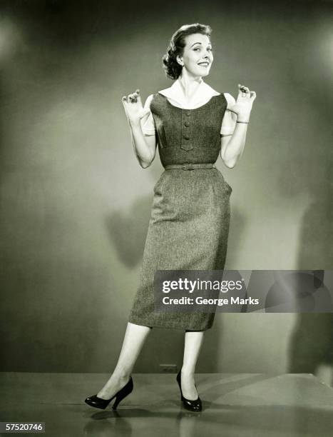 mulher dança no studio, (b & m - 1930s imagens e fotografias de stock