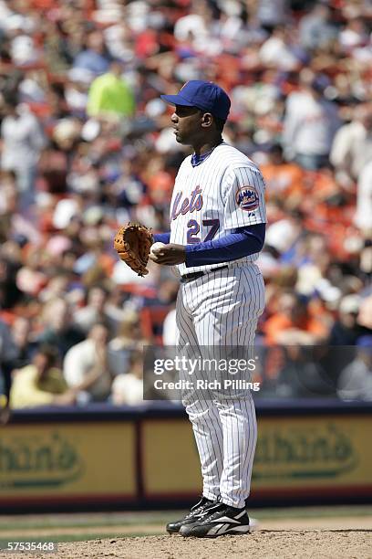 Al Oliver of the New York Mets pitches during the game against the Milwaukee Brewers at Shea Stadium in Flushing, New York on April 16, 2006. The...