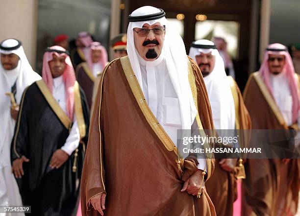 Saudi king Abdullah bin Abdul Aziz arrives for the opening of Gulf Cooperation Council consultative summit in Riyadh 06 May 2006. Leaders of Gulf...