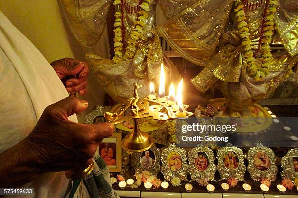 Isduli Ritual Aarti Ritual Photos and Premium High Res Pictures - Getty Images