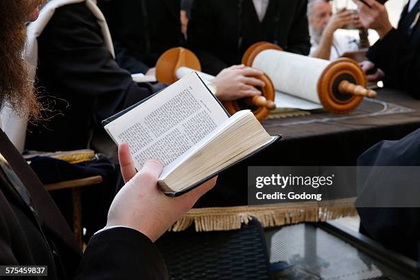 judaism. western wall - torah stock pictures, royalty-free photos & images