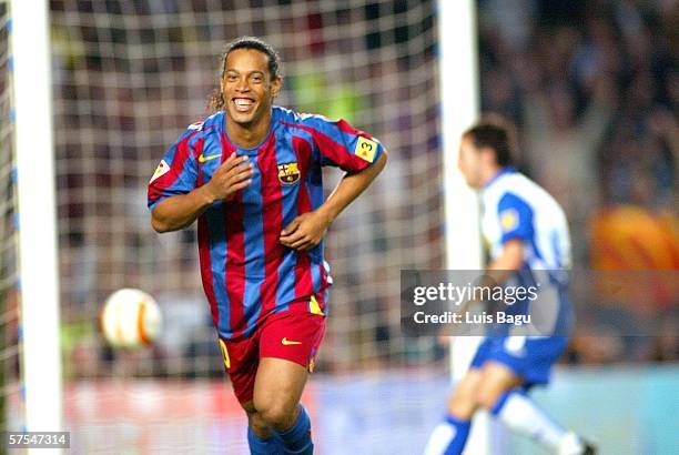 Ronaldinho of FC Barcelona cellebrating his goal during a La Liga match between FC Barcelona and Espanyol at the Camp Nou stadium on May 6, 2006...