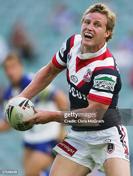 Brett Finch of the Roosters looks to pass during the round nine NRL match between the Roosters and the Bulldogs played at Aussie Stadium May 7, 2006...