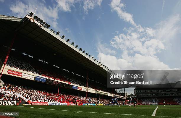 General view of play during the Barclays Premiership match between Arsenal and Wigan Athletic at Highbury on May 7, 2006 in London, England. The...