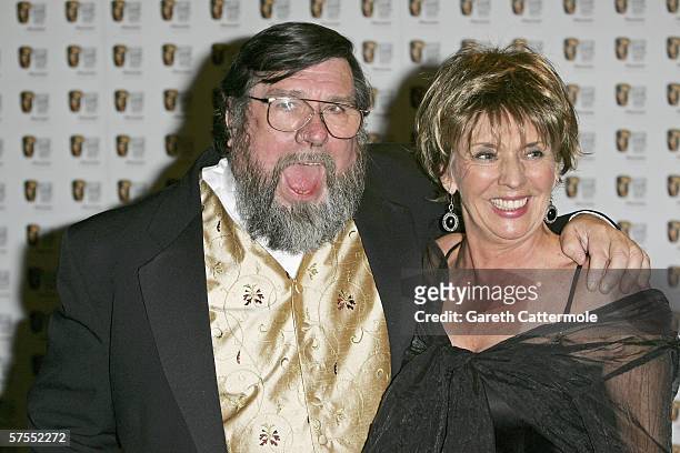 Actors Ricky Tomlinson and Sue Johnston pose in the Awards Room at the Pioneer British Academy Television Awards 2006 at the Grosvenor House Hotel on...