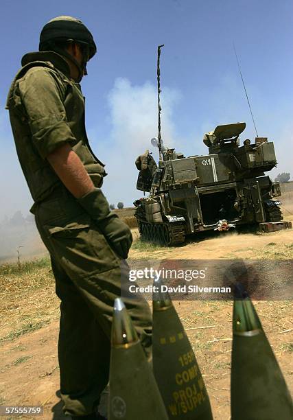 Israeli Artillery Attacks Palestinian Targets In Gaza Photos and ...