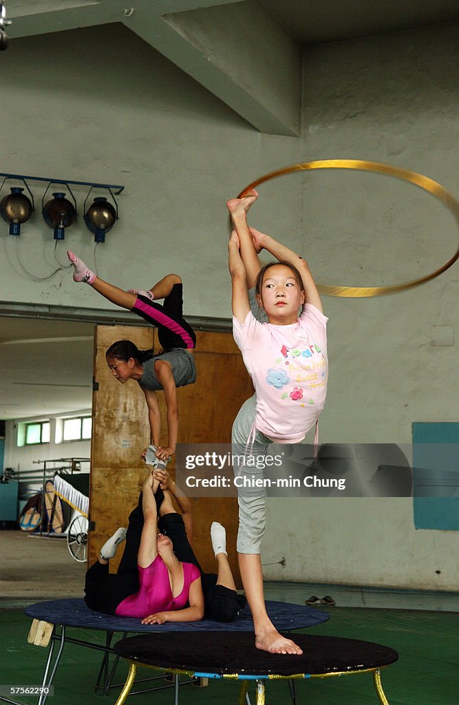 Students practice at the contortionist school in the Mongolian Circus ...