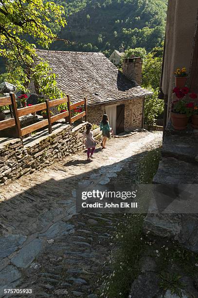 santiago de compostela trail to dourdou valley - aveyron bildbanksfoton och bilder