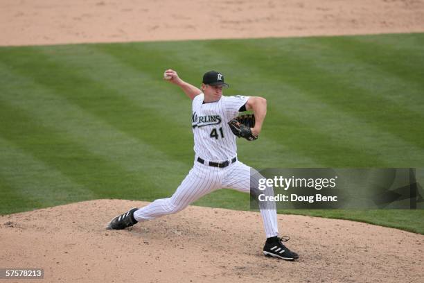 Pitcher Todd Wellemeyer of the Florida Marlins winds back to pitch during the game against the San Diego Padres at Dolphin Stadium on April 12, 2006...