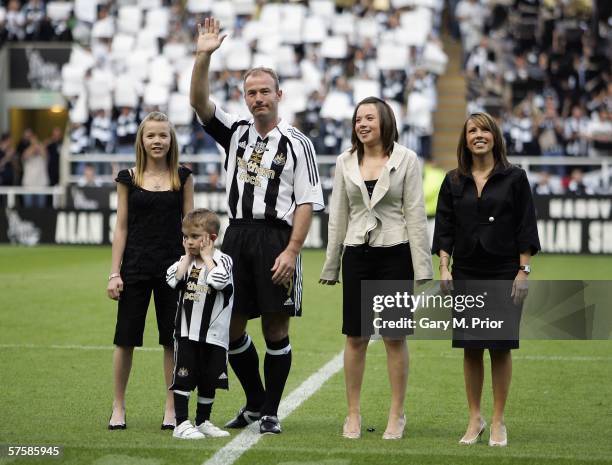 97 Alan Shearer Testimonial Newcastle United V Celtic Stock Photos and High-Res Images - Getty Images