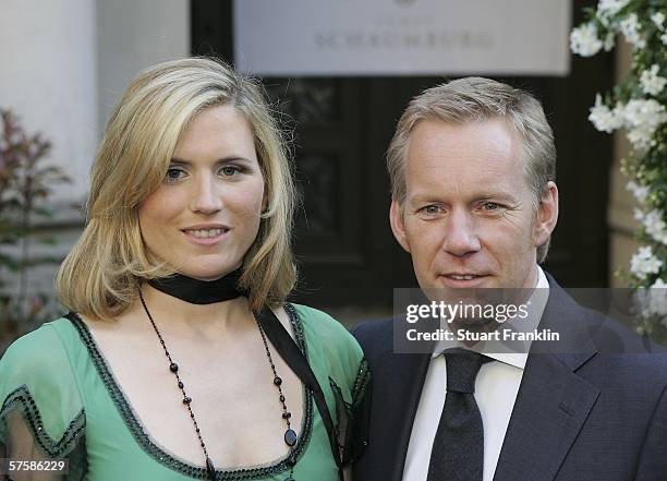 Britta Becker-Kerner and Johannes B. Kerner attend the Goldene Feder 2006 Award on May 11, 2006 in Hamburg, Germany.