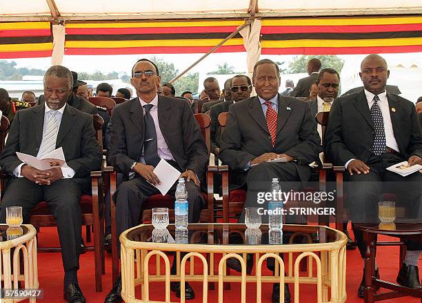 Heads of State Thabo beki, South Africa, Paul Kagame, Rwanda, Abdillahi Yusuf Ahmed, Somalia, and Pierre Nkurunziza, Burundi, attend the swearing-in...