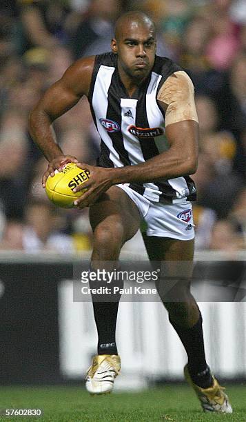 Harry O'Brien of the Magpies in action during the round seven AFL match between the West Coast Eagles and the Collingwood Magpies at Subiaco Oval May...