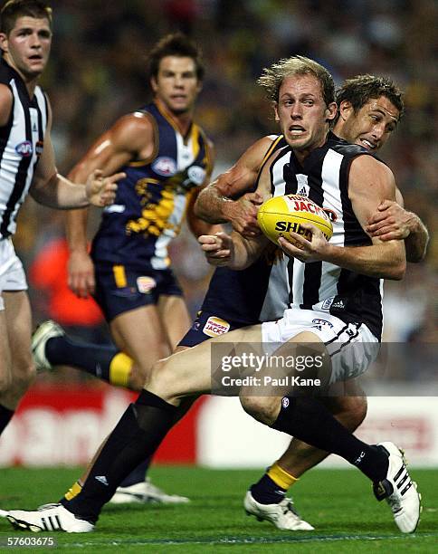 Josh Fraser of the Magpies in action during the round seven AFL match between the West Coast Eagles and the Collingwood Magpies at Subiaco Oval May...