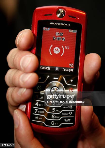Slvr Razor Phone Freud Oxford Photos and Premium High Res Pictures - Getty Images
