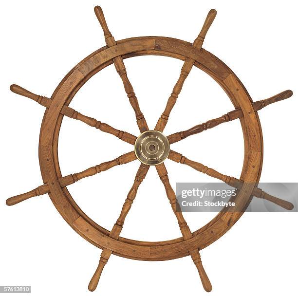 wooden ship steering wheel - lenkrad freisteller stock-fotos und bilder