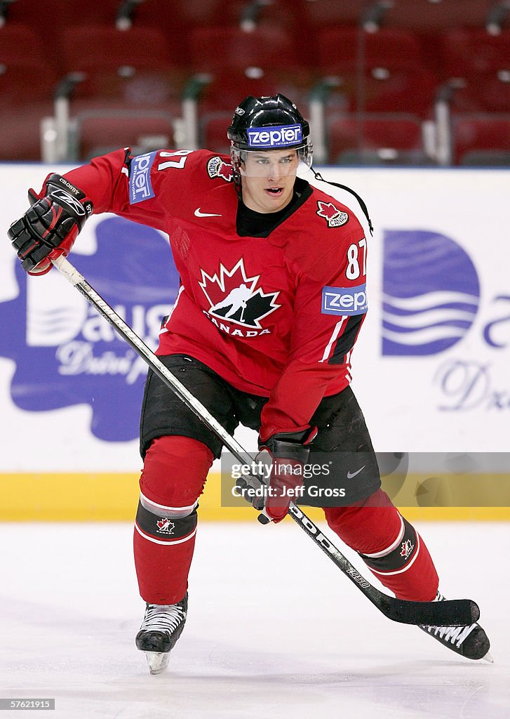 IIHF World Championships: Canada v Finland