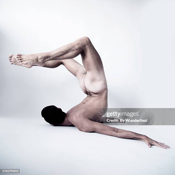the fall of art - male buttocks stockfoto's en -beelden