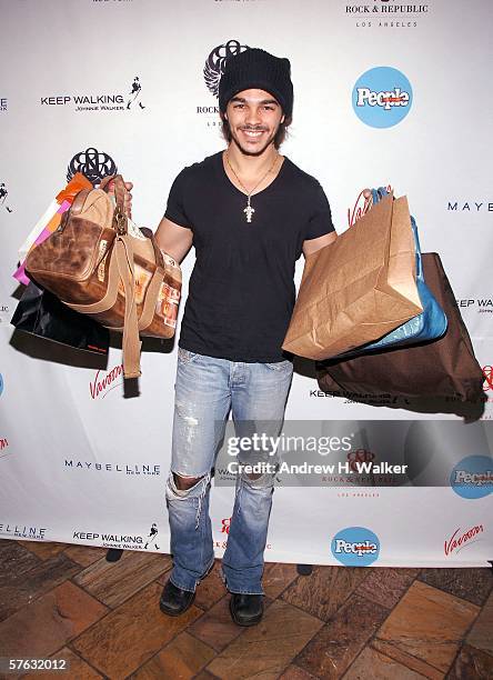 Sharlim Raysor 40 People En Espanol Celebrate 50 Most Beautiful Gifting Suite Stock ...