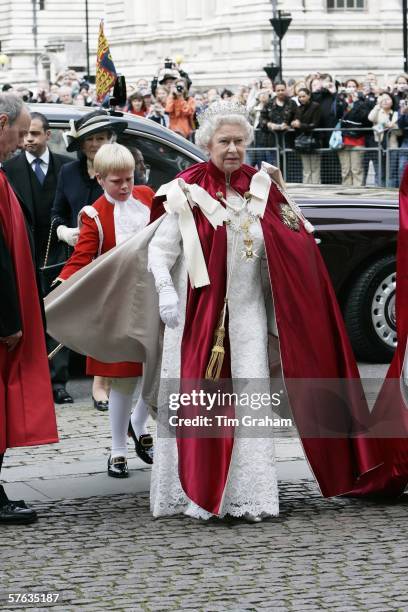 Her Majesty Queen Elizabeth II attends the Order of the Bath service at Westminster Abbey on May 17, 2006 in London. The Order of the Bath in its...