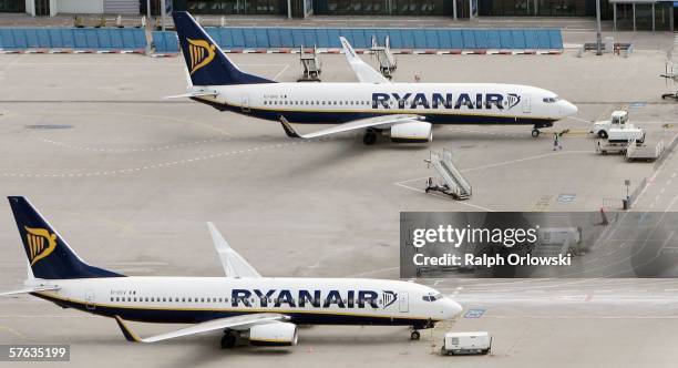 An aerial photo shows Germany?s first low-fare airport, Frankfurt-Hahn, which is also the German base of budget airline Ryanair, on May 17, 2006 in...