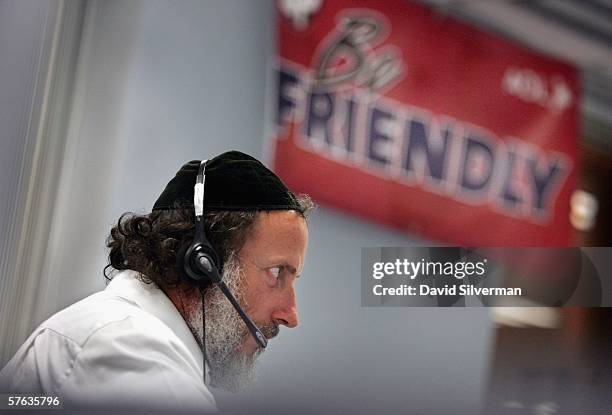 An ultra-Orthodox Jewish operator tries to convince a American Online member not to cancel their AOL account May 17, 2006 at the IDT Global...