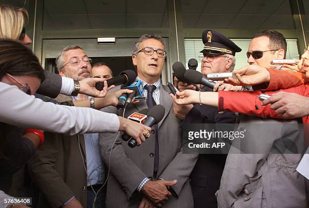 Naples chief prosecutor of D.D.A. , Franco Roberti, with his substitute, Giuseppe Narducci, addresses journalist during a press conference after the...
