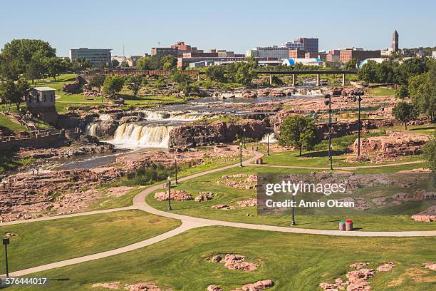 sioux falls falls - south dakota stockfoto's en -beelden