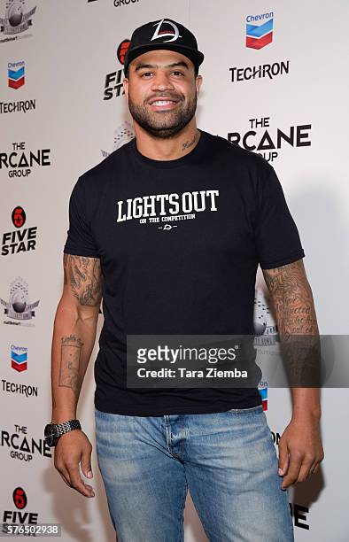 Shawne Merriman attends Matt Leinart Foundation's 10th Annual Celebrity Bowl For Charity at Lucky Strike Lanes on July 14, 2016 in Hollywood,...
