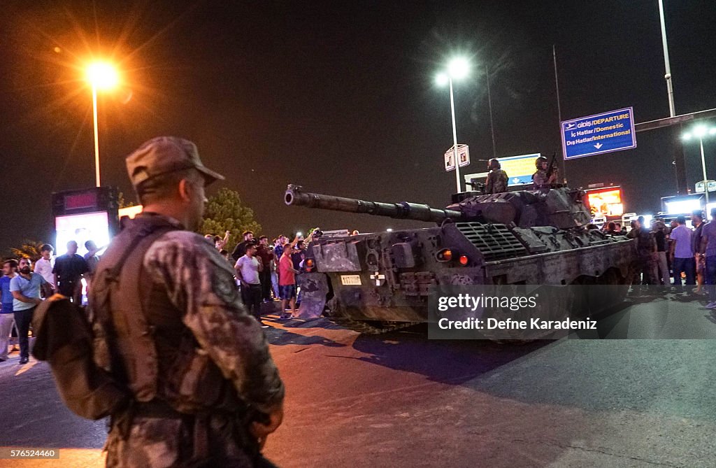 Military Occupy Strategic Locations In Turkey