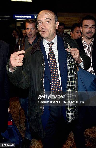 French former Prime minister and former Bordeaux mayor Alain Juppe arrives at Bordeaux railway station, southwestern France, 19 May 2006. Juppe, a...